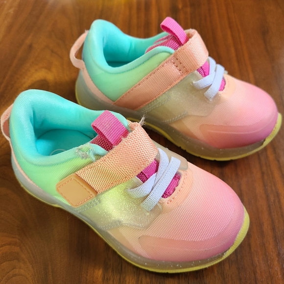 Cat & Jack Light up sneakers - Picture 2 of 5